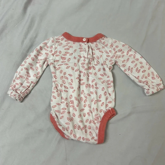 Burt's Bees Baby - Hoodie and long sleeve onesie. Newborn - Picture 4 of 8